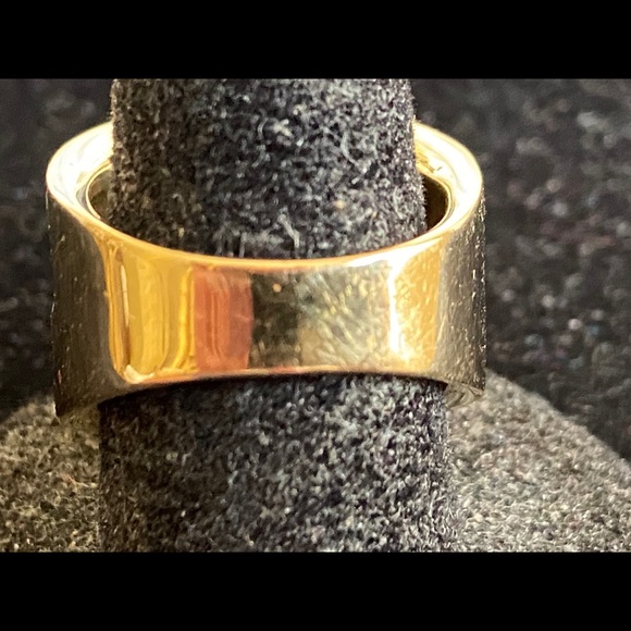 14K Pure Yellow Gold Bold Band Heart Motif Sz 7 - Picture 2 of 4